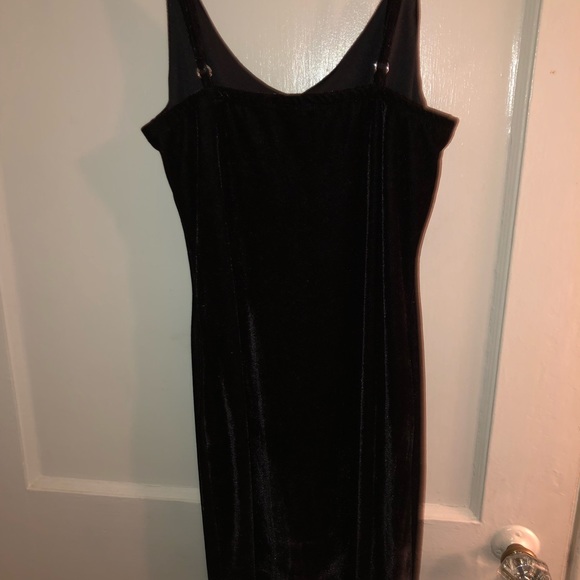 Long black velvet dress - Picture 5 of 5
